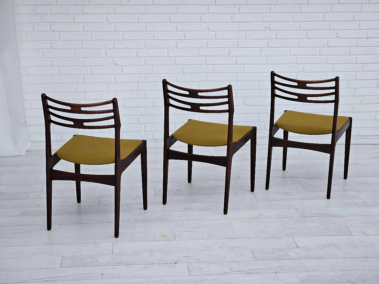 3 Chairs 101 by Johannes Andersen for Vamo Sønderborg, 1970s 3