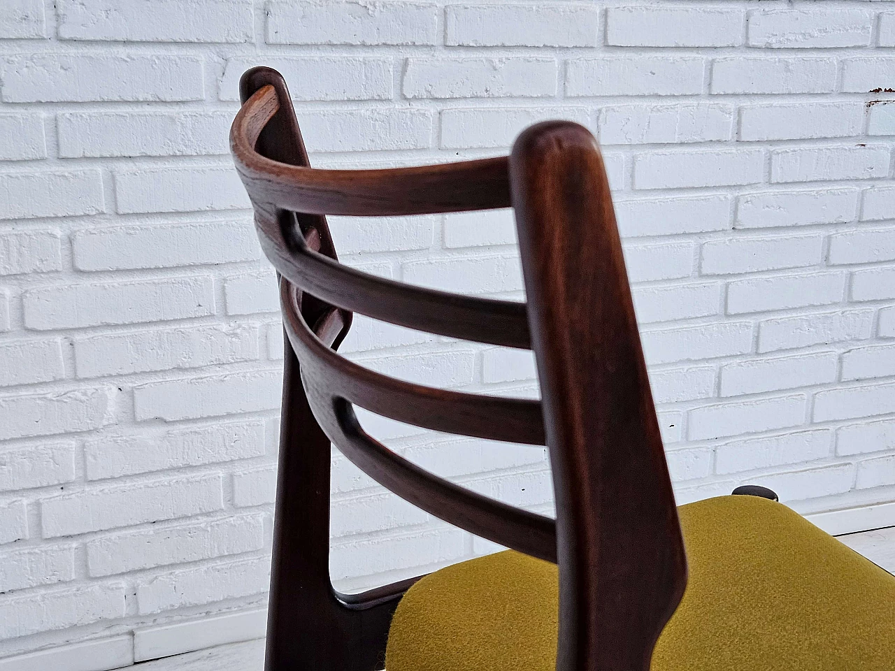 3 Chairs 101 by Johannes Andersen for Vamo Sønderborg, 1970s 15