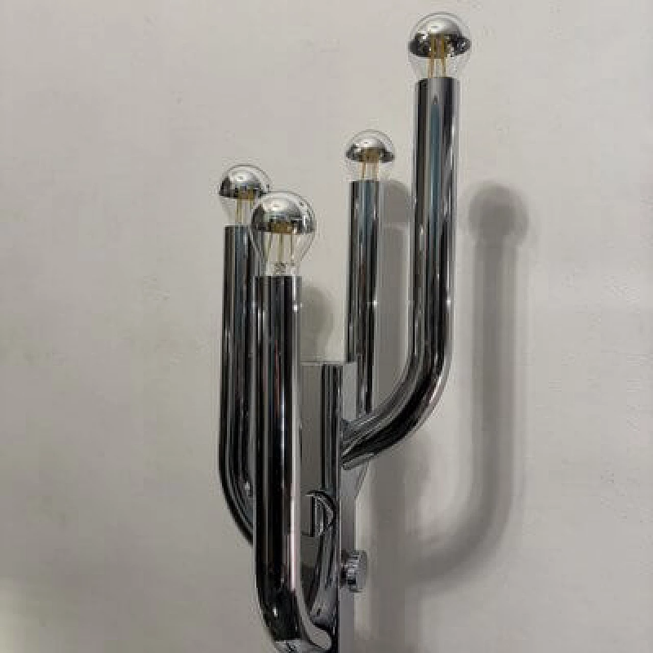 Lampada da tavolo in metallo, anni '70 2