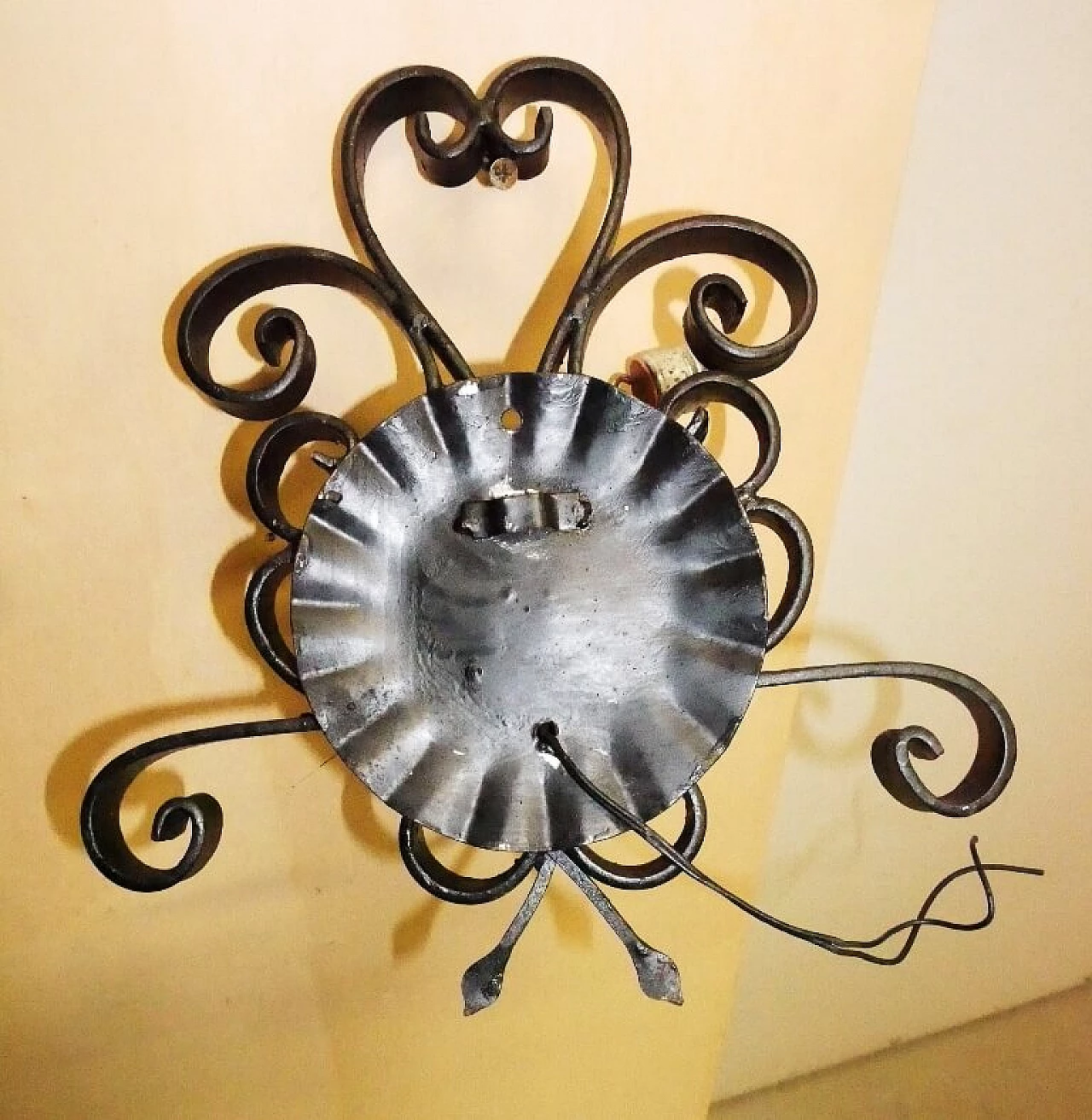 5 Wall lights in wrought iron, 1970s 4