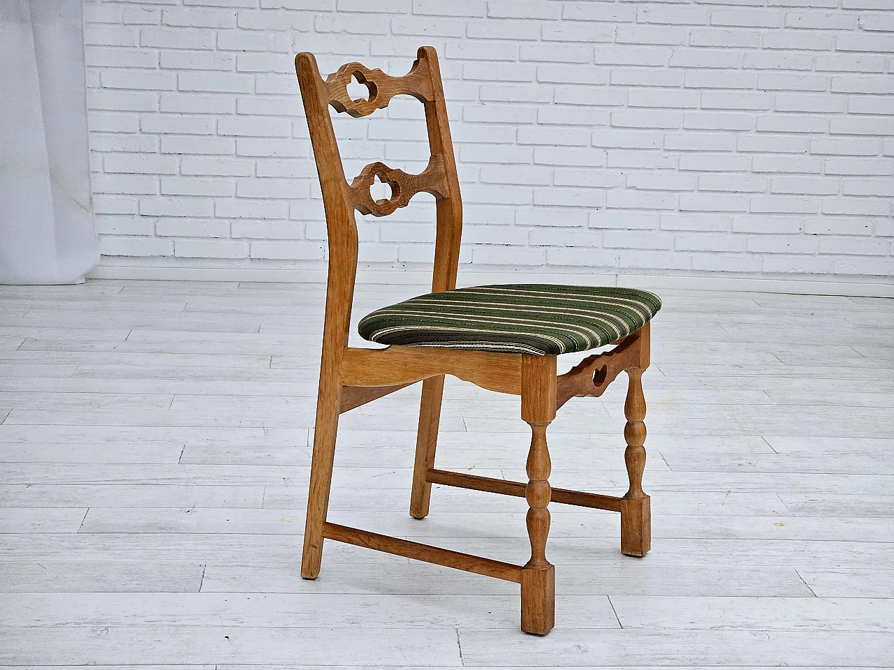 6 Danish chairs in oak and fabric, 1970s 4