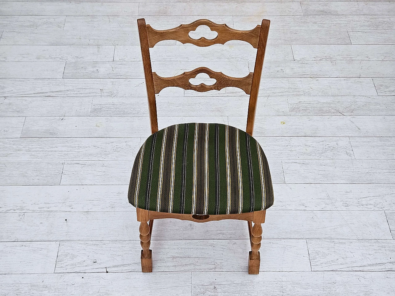 6 Danish chairs in oak and fabric, 1970s 17