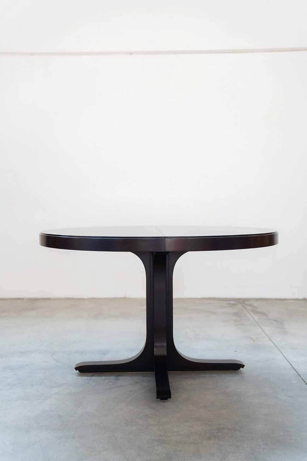 6 Chairs and table by Ibisco, 1970s 22