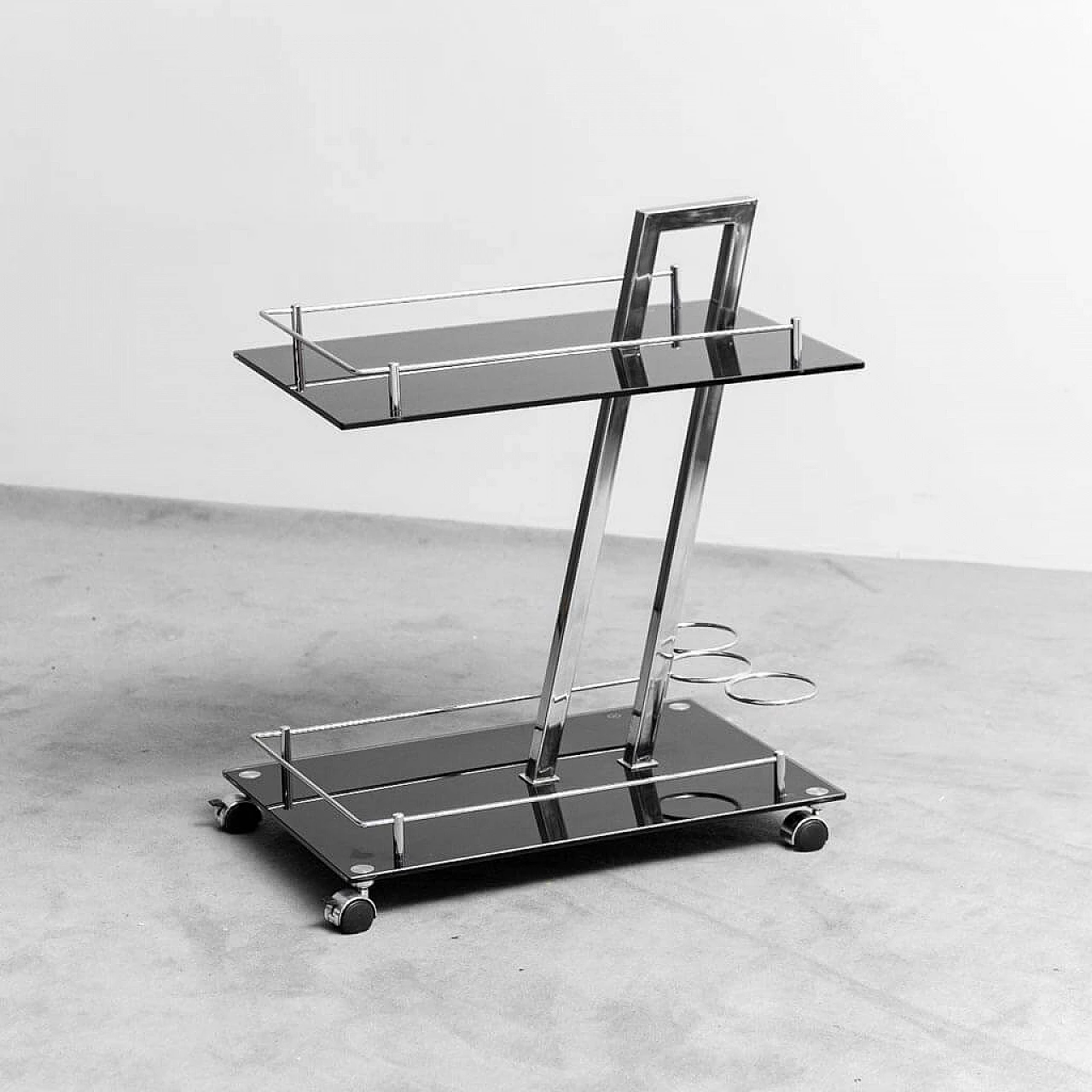 Chromed glass and metal bar cart, 1970s 2