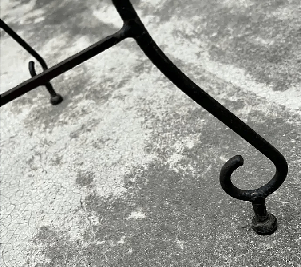 Vassoio in metallo serigrafato con Piedistallo di Piero Fornasetti, anni '50 7