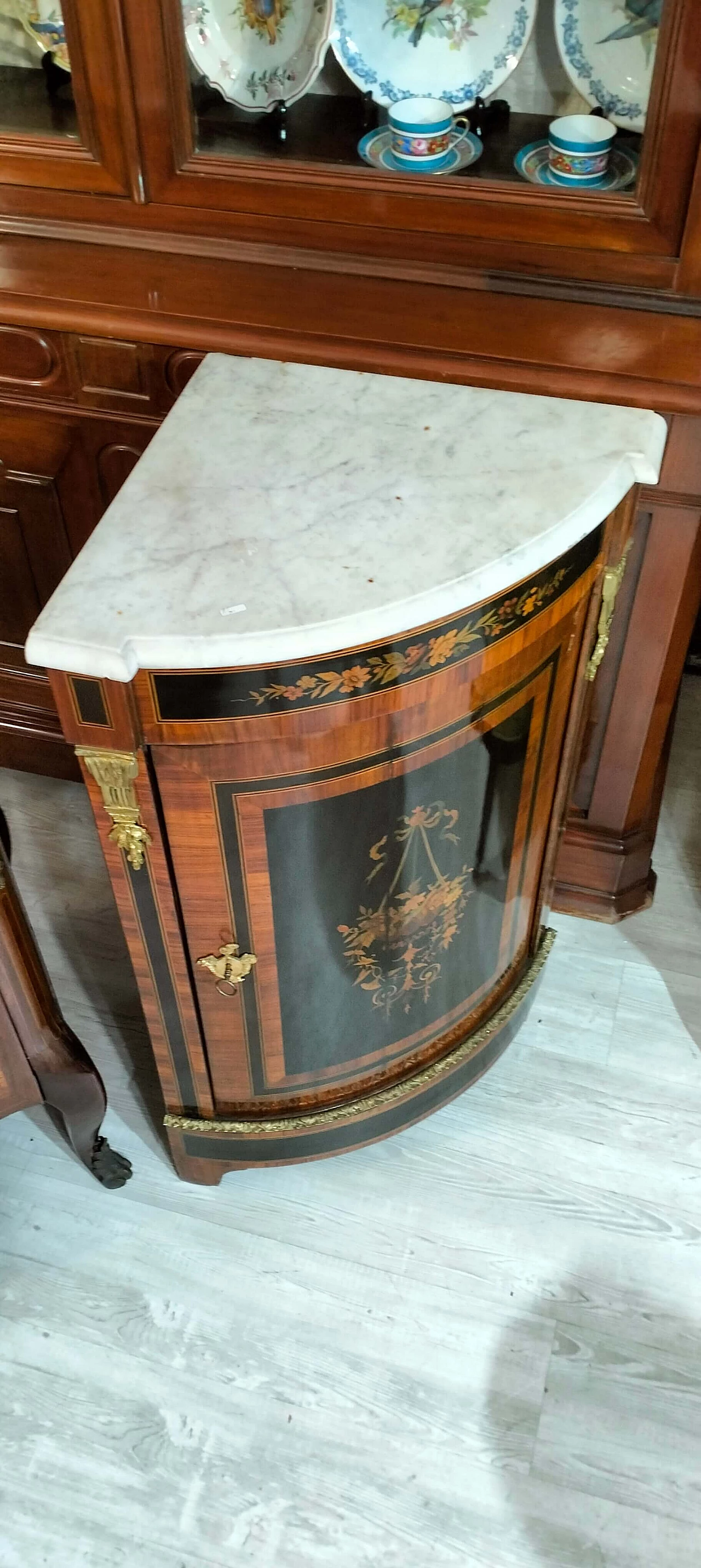 Angoliera Napoleone III in legno di rosa con intarsi in ebano, '800 2