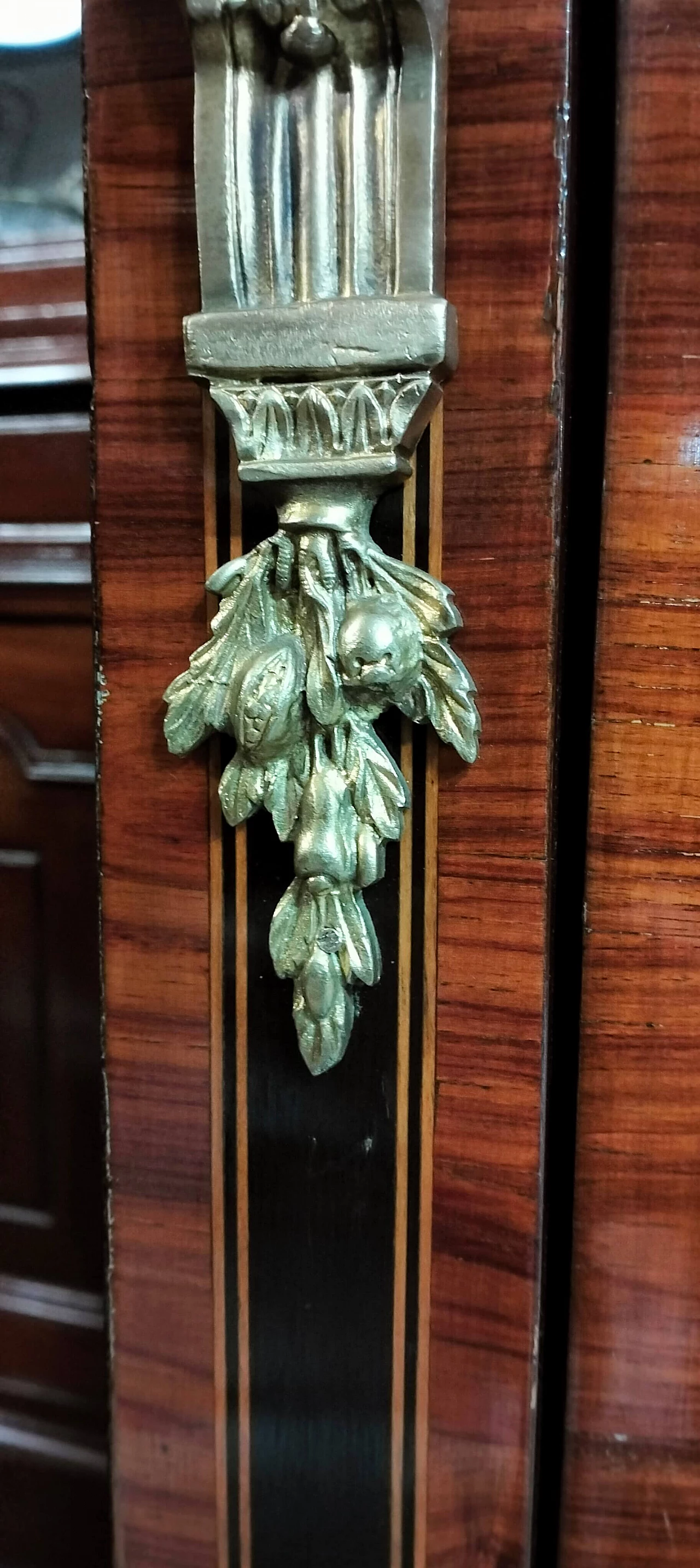 Angoliera Napoleone III in legno di rosa con intarsi in ebano, '800 3