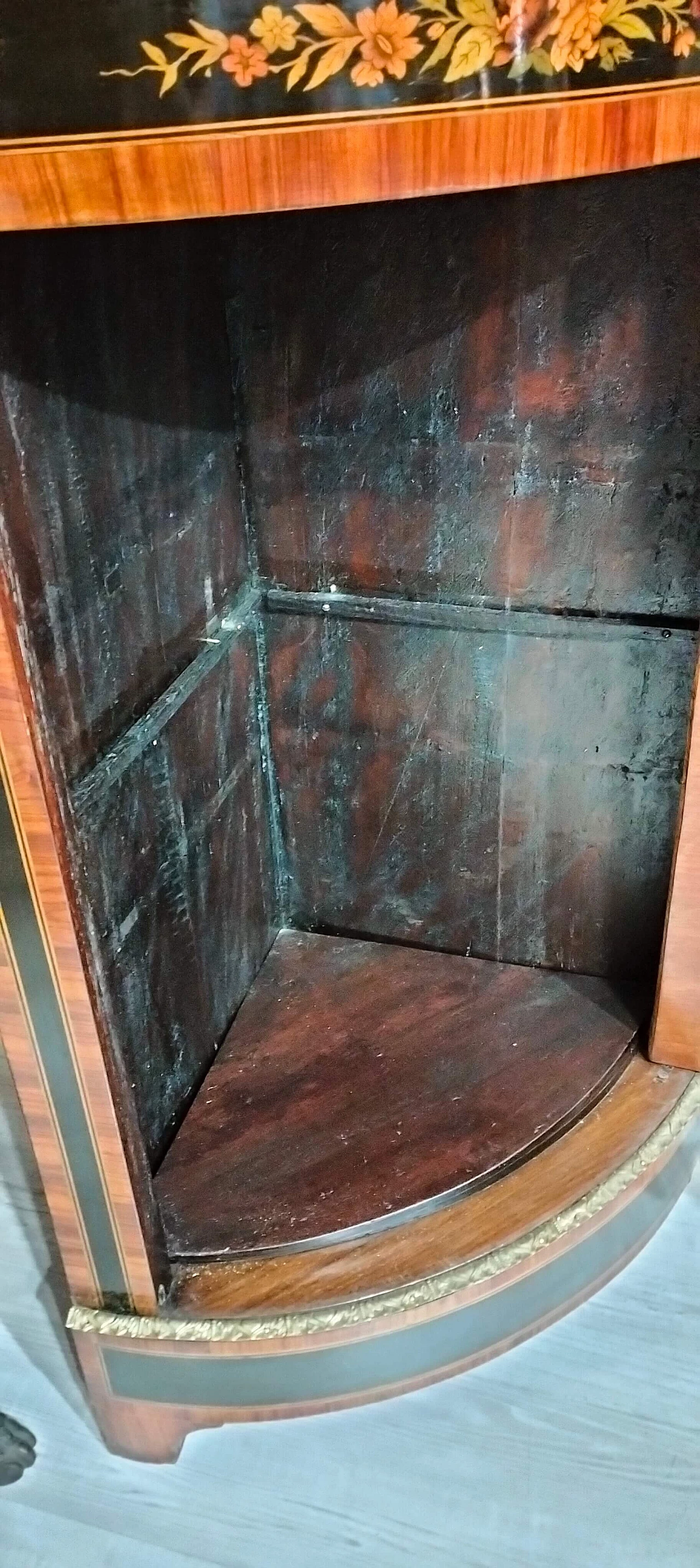 Angoliera Napoleone III in legno di rosa con intarsi in ebano, '800 9