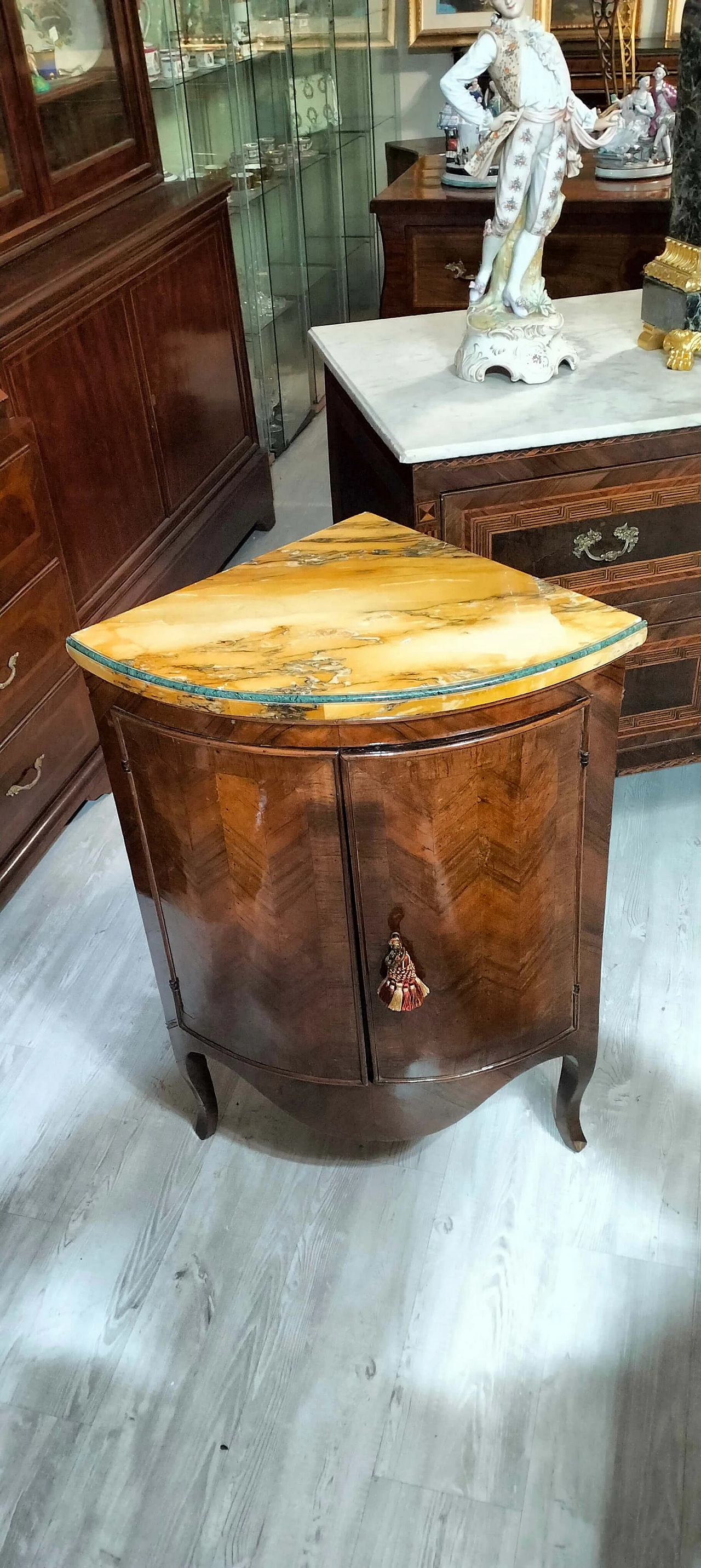 Angoliera Luigi XIV in ebano e marmo Giallo Siena, '700 2