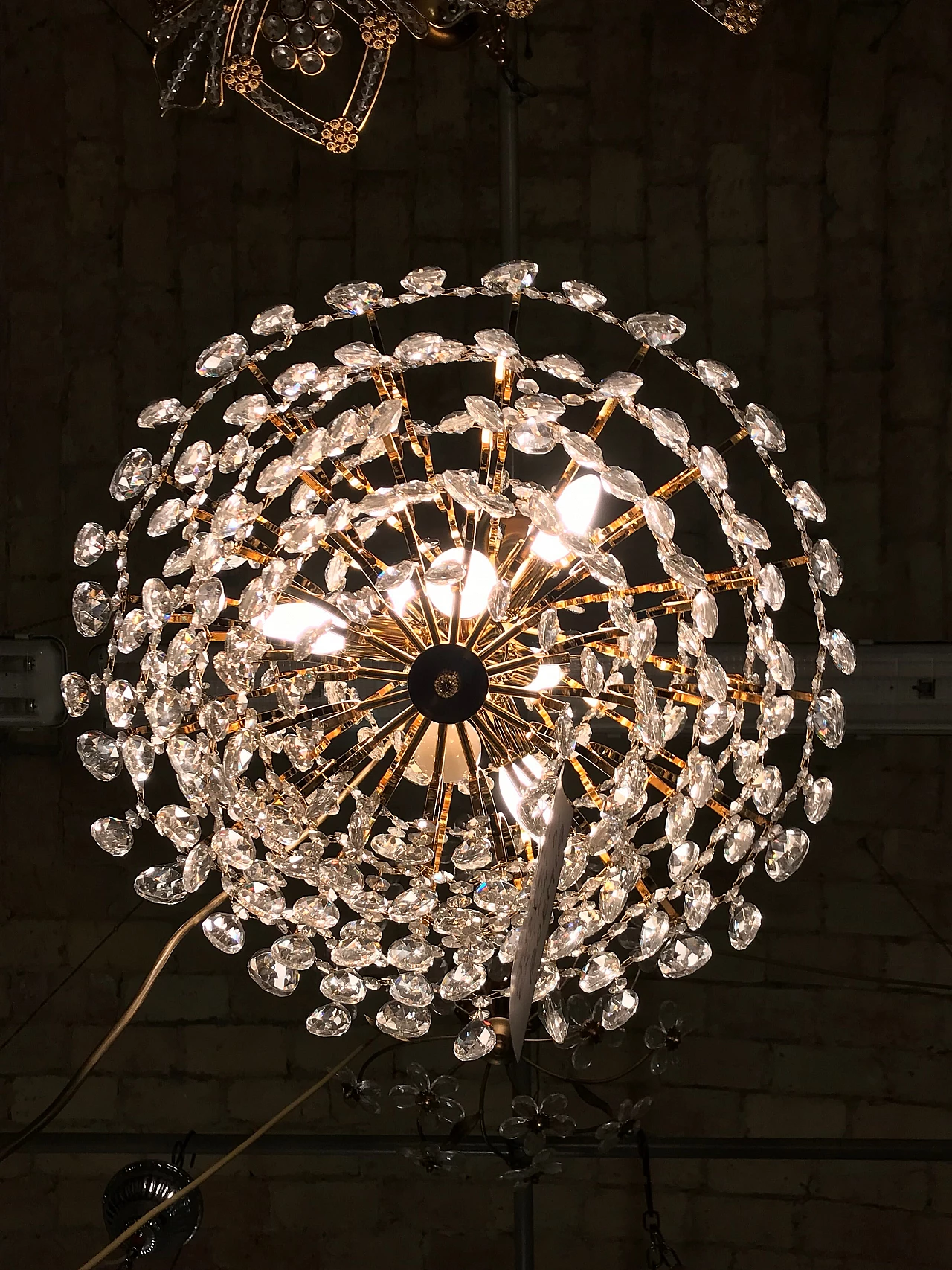 Lampadario in metallo dorato e cristallo di Boemia molato, anni '90 2