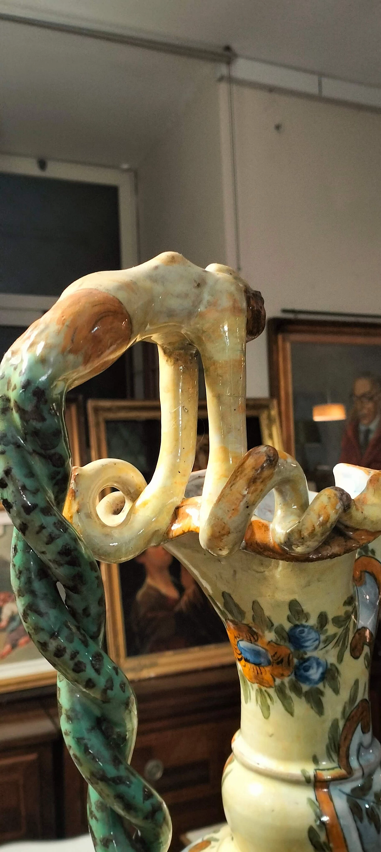 Coppia di vasi Napoleone III in ceramica dipinta a mano, '800 5