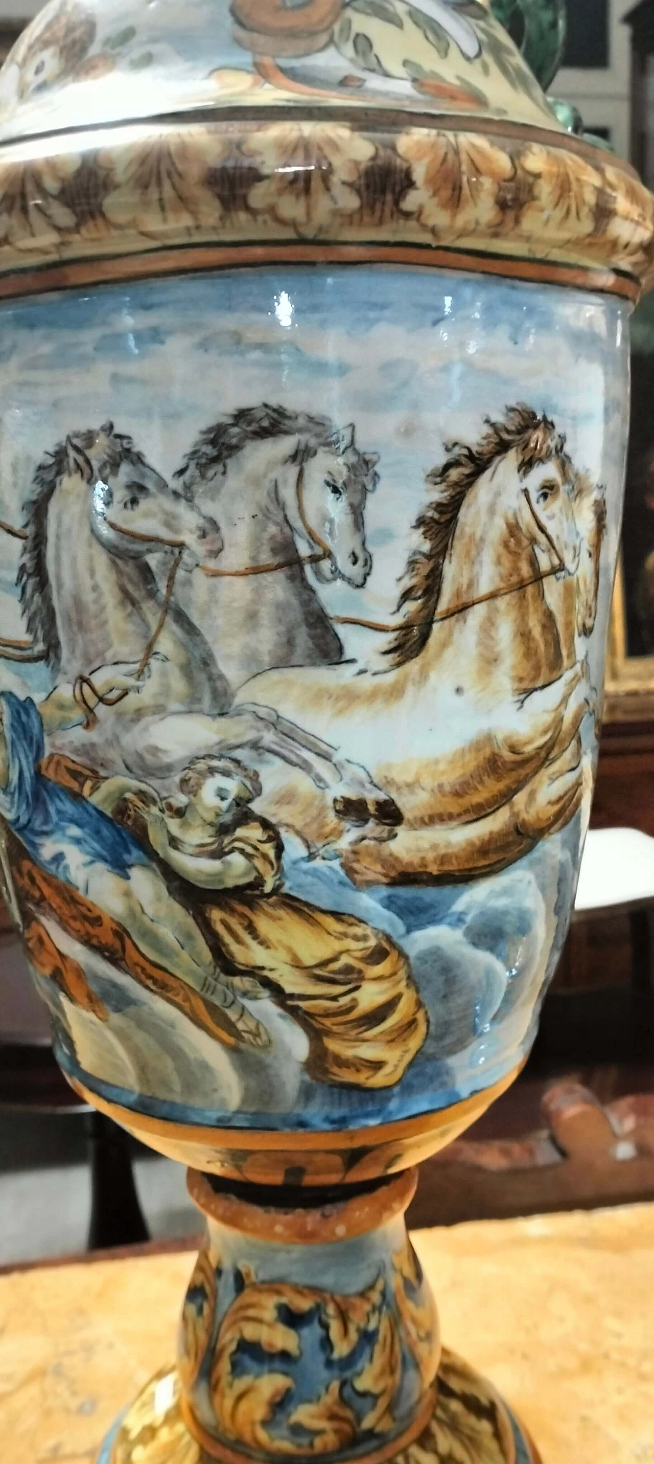 Coppia di vasi Napoleone III in ceramica dipinta a mano, '800 12