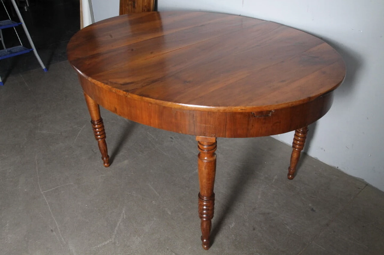 Tuscan oval solid walnut extendable table, mid-19th century 7