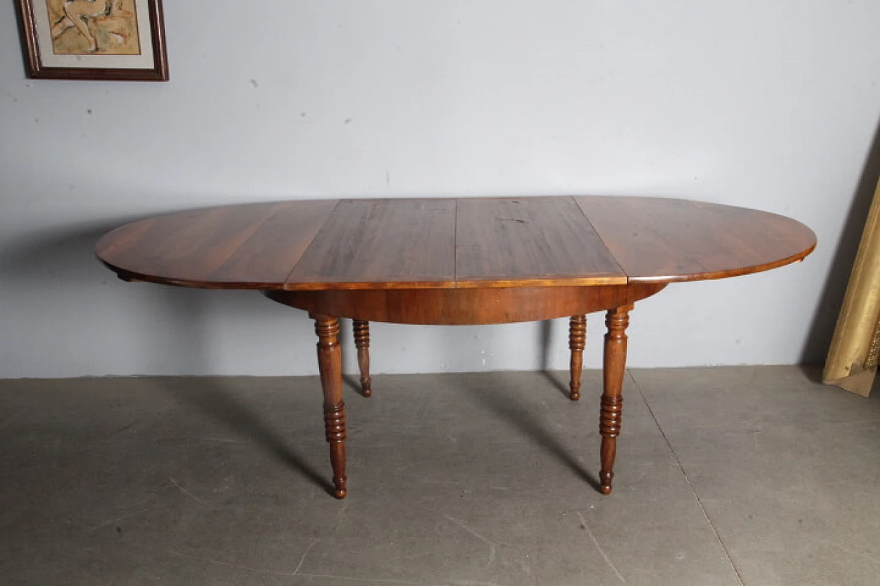 Tuscan oval solid walnut extendable table, mid-19th century 14