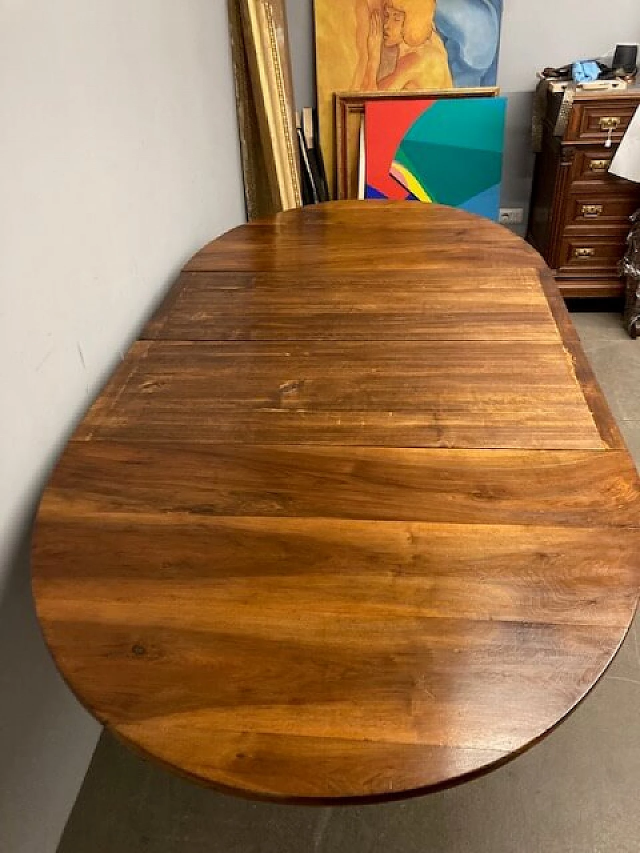 Tuscan oval solid walnut extendable table, mid-19th century 17