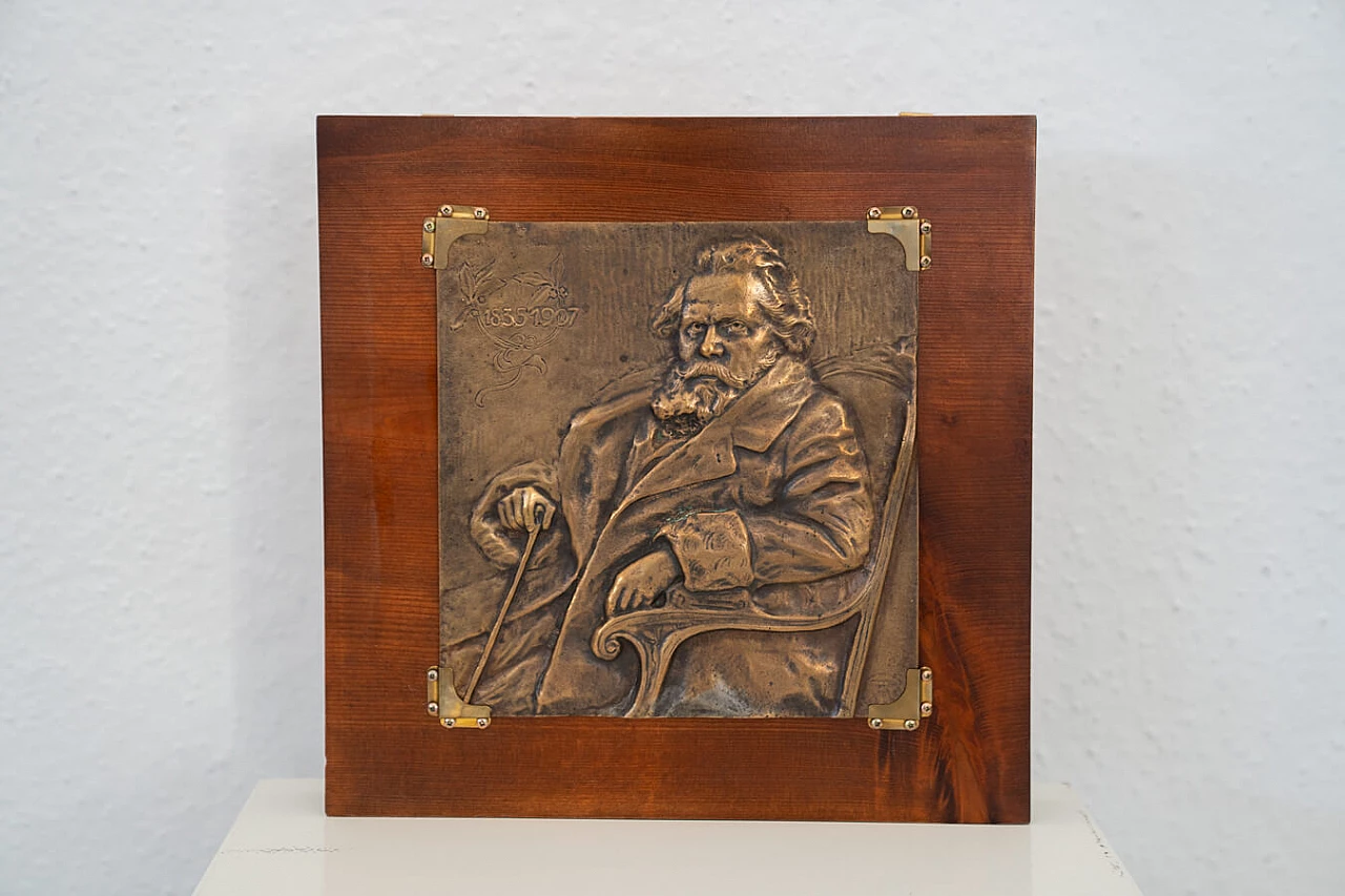 Machined cast bronze bas-relief depicting Giosuè Carducci, 1835 1