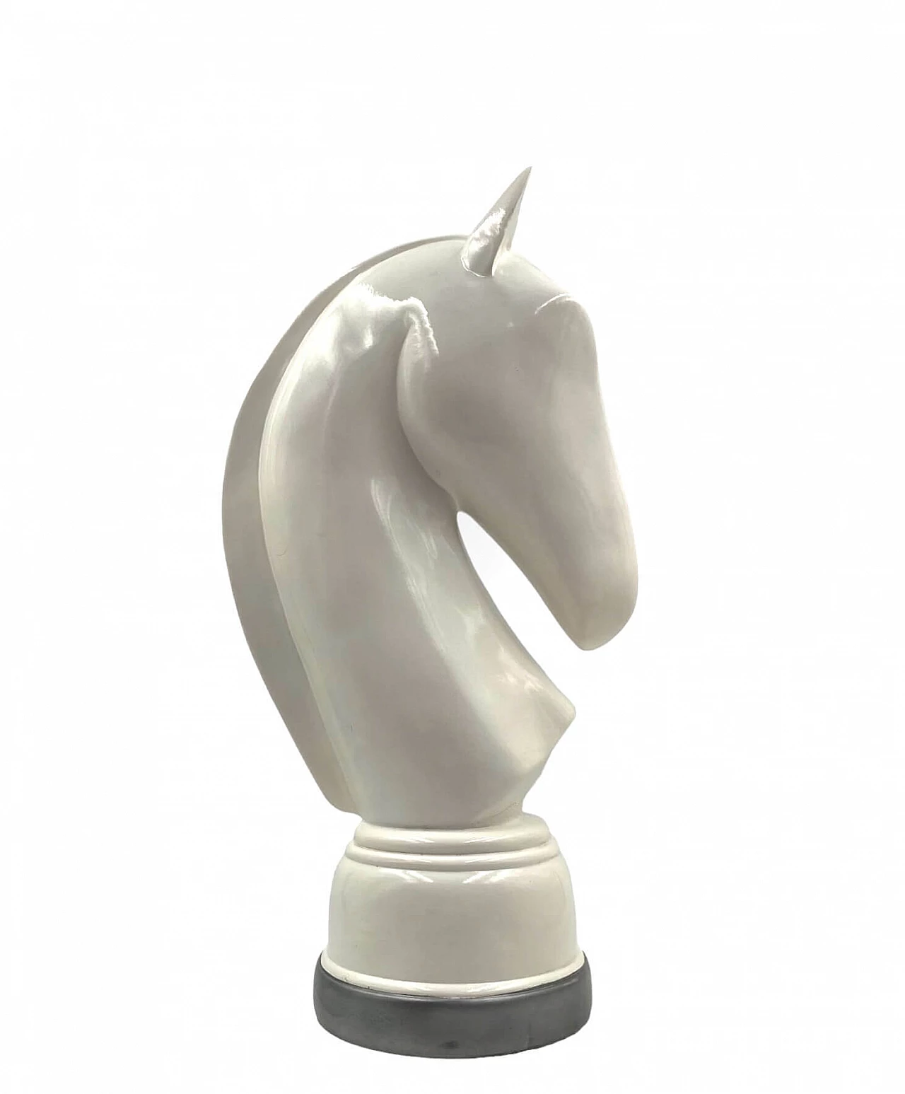 Cavallo degli scacchi, scultura in resina laccata bianca, anni '70 8