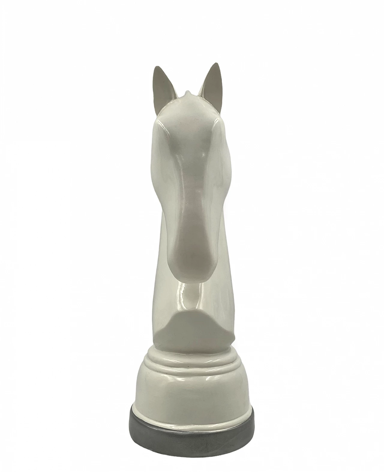 Cavallo degli scacchi, scultura in resina laccata bianca, anni '70 12
