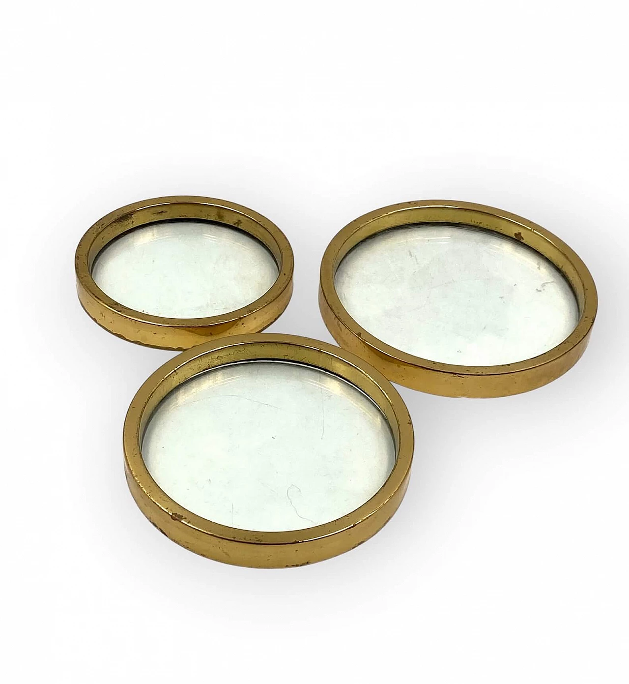 3 Stackable pocket emptiers/ashtrays in brass and glass, 1970s 15