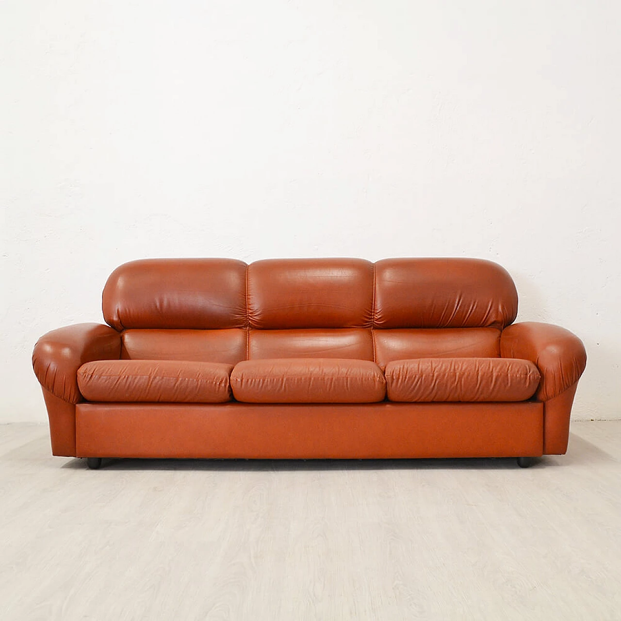 Three-seater brick-coloured leather sofa, 1970s 1
