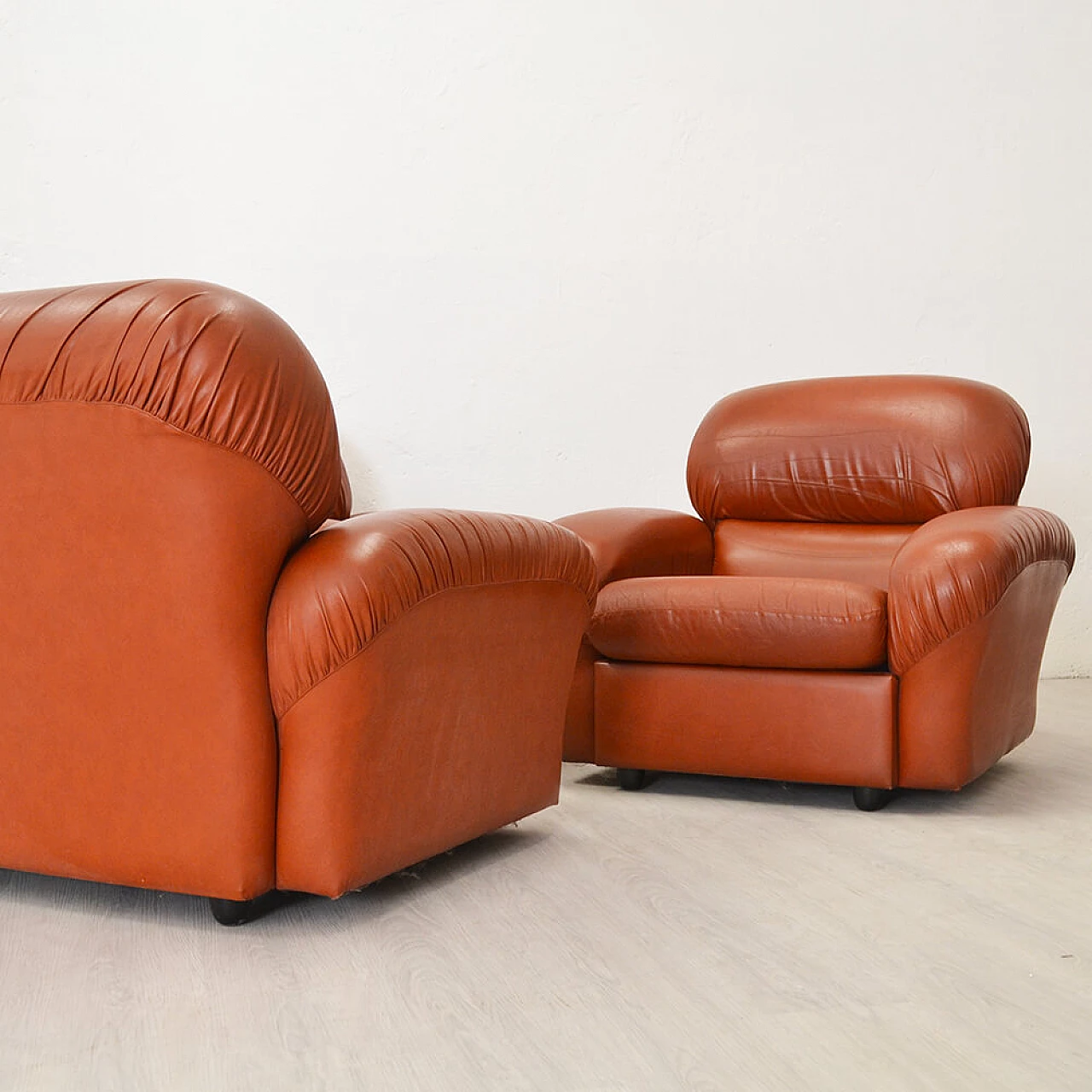 Three-seater brick-coloured leather sofa, 1970s 3