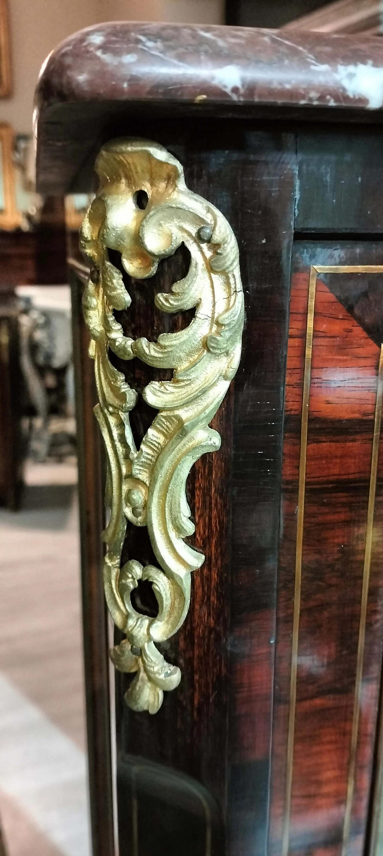 Vetrina Napoleone III in palissandro con decori in bronzo, metà '800 3