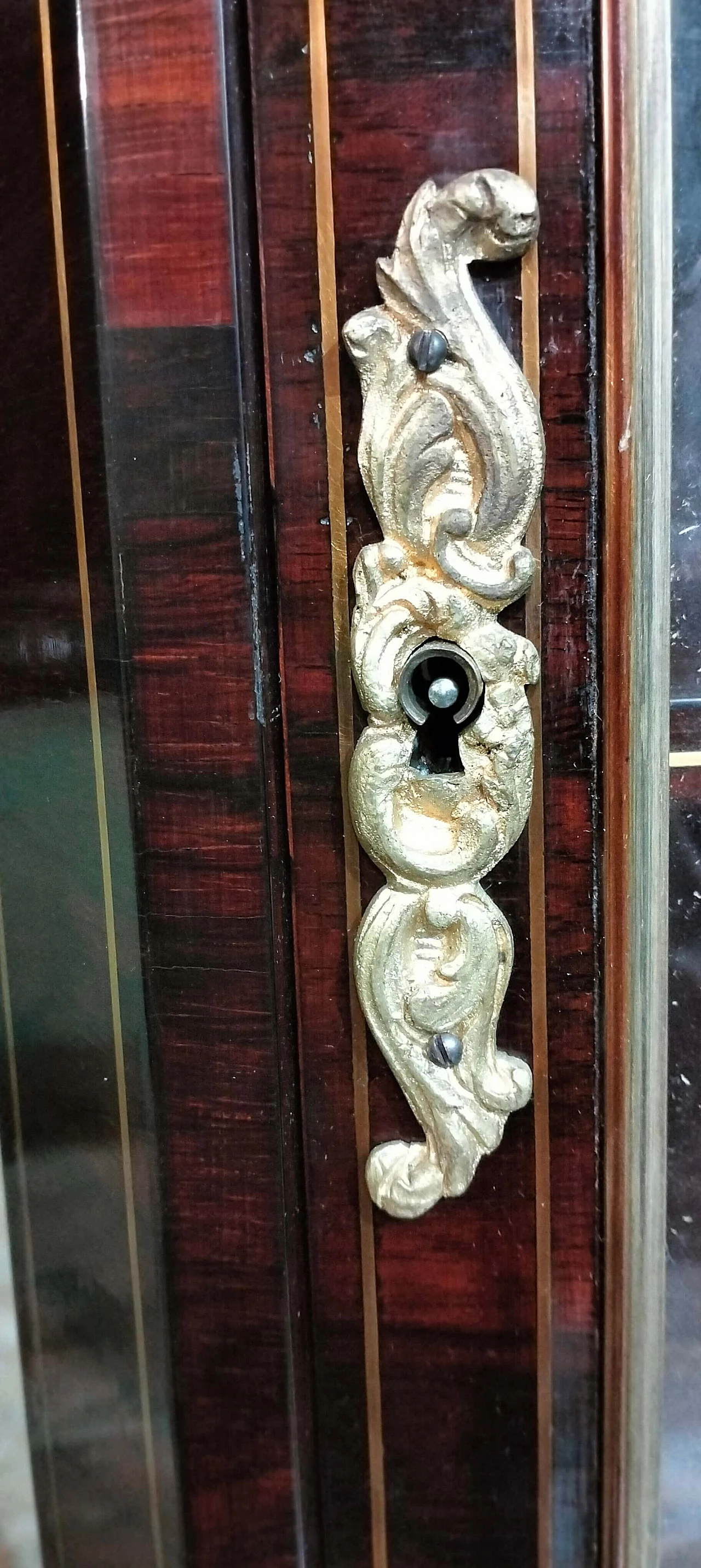 Vetrina Napoleone III in palissandro con decori in bronzo, metà '800 7