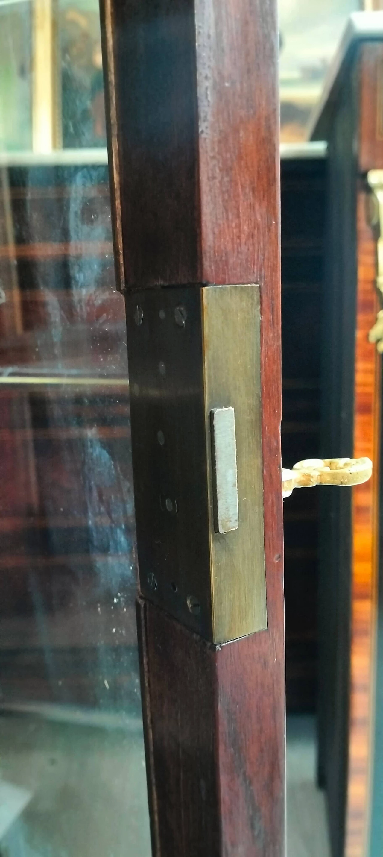 Vetrina Napoleone III in palissandro con decori in bronzo, metà '800 10