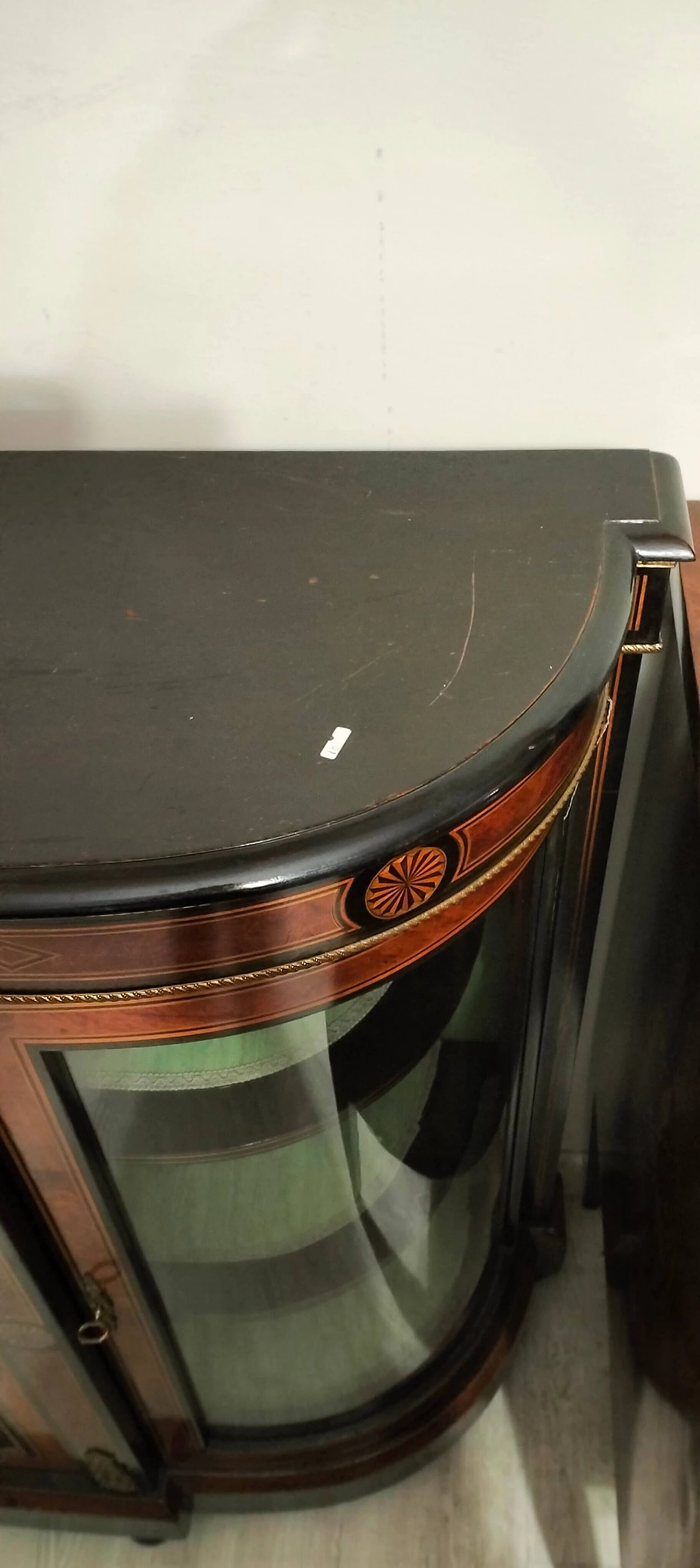 Credenza in radica di tullio, radica di noce ed ebano con decorazioni in bronzo, 1850 3