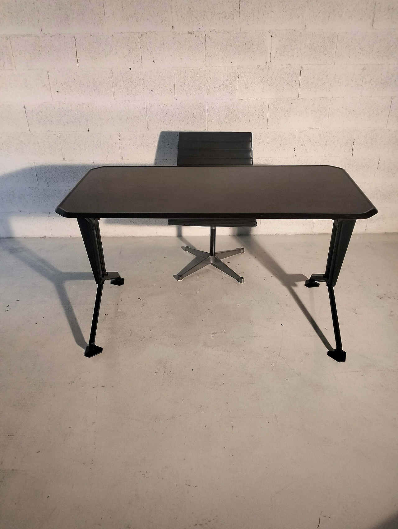 Arco desk by BBPR for Olivetti Synthesis, 1960s 14