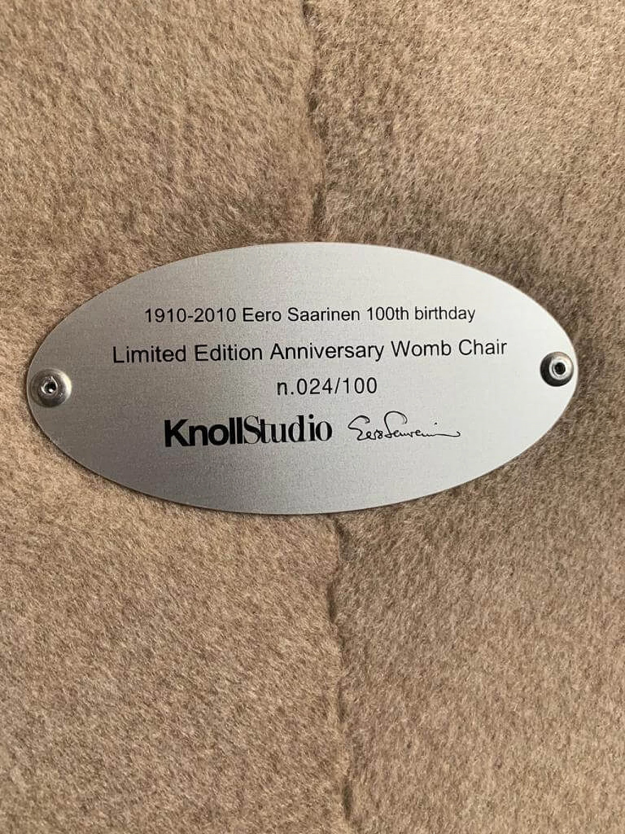 Poltrona Womb Chair di Eero Saarinen per Knoll, 2010 1