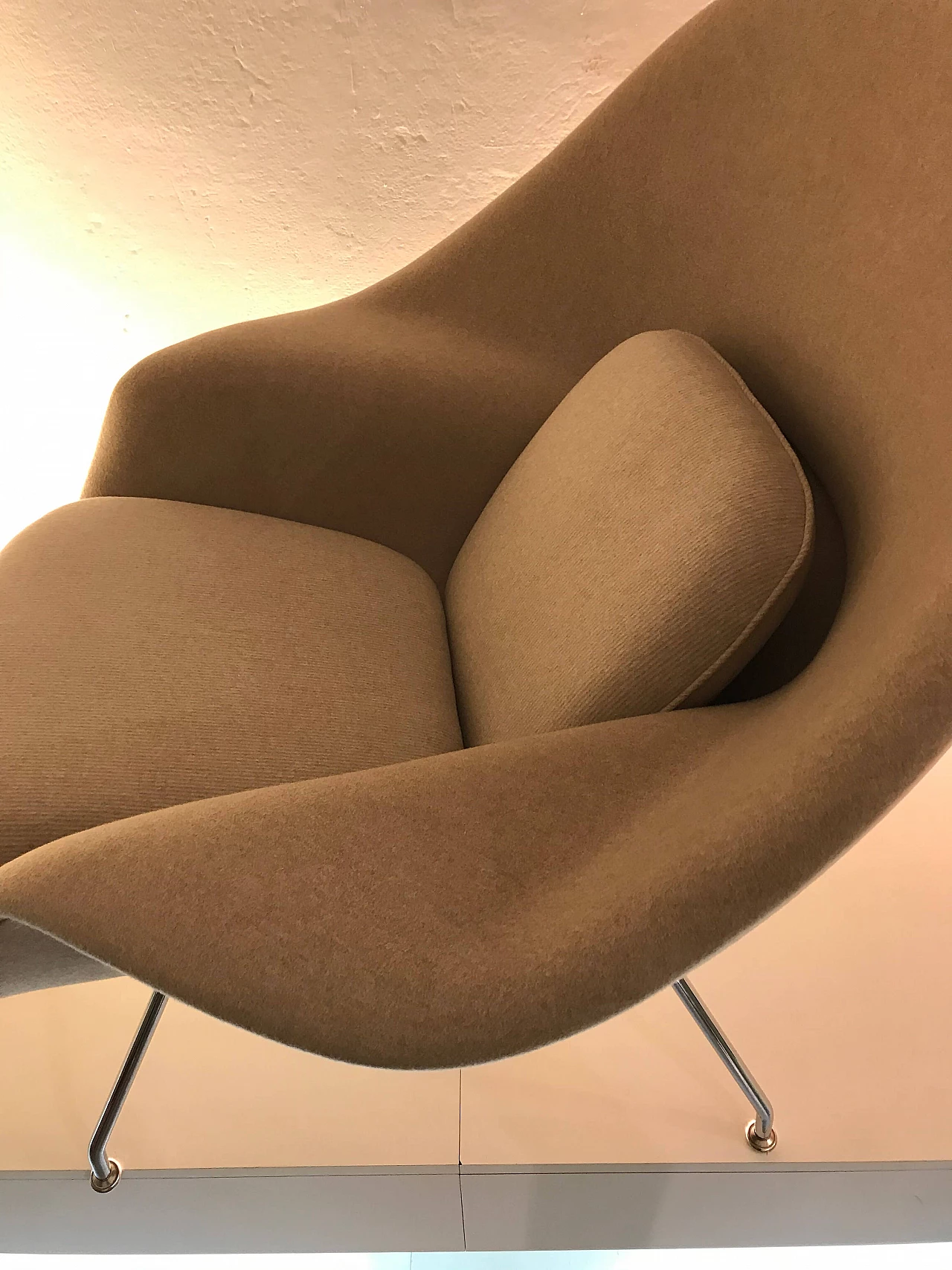 Poltrona Womb Chair di Eero Saarinen per Knoll, 2010 5