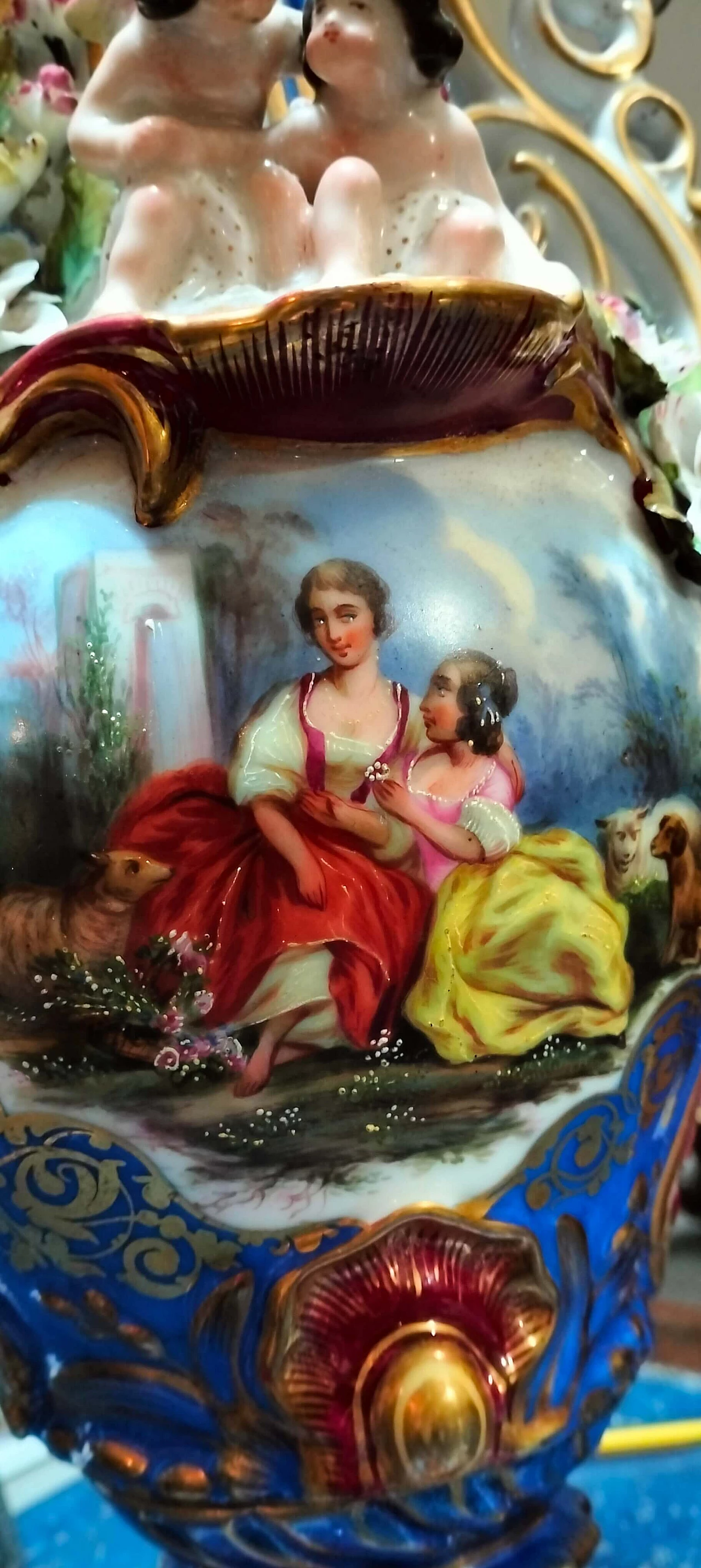 Coppia di vasi Luigi Filippo in porcellana dipinta, '800 10