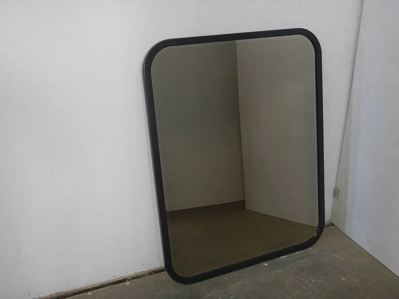 Specchio con cornice in faggio verniciato nero, anni '70 1