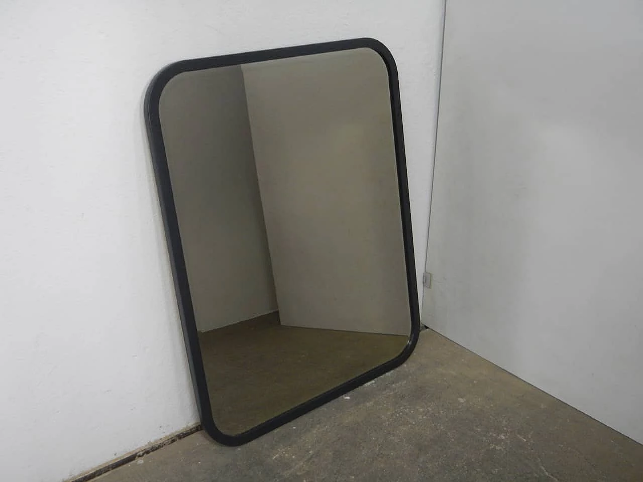 Specchio con cornice in faggio verniciato nero, anni '70 3