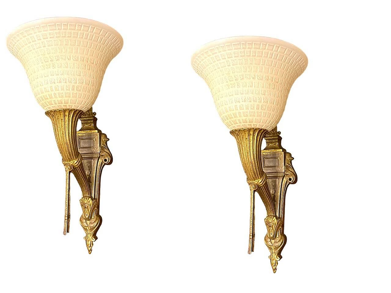 Pair of bronze and Murano glass wall lights, 1950s 1
