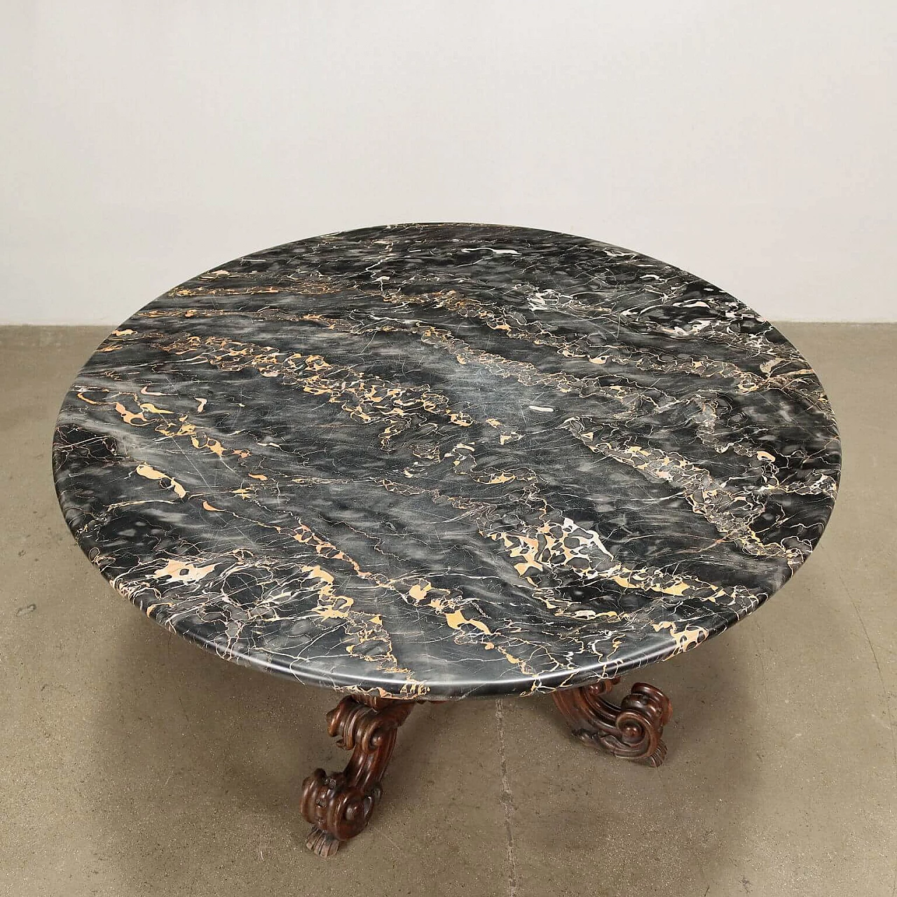 Tavolo rotondo in mogano con piano in marmo Portoro 3