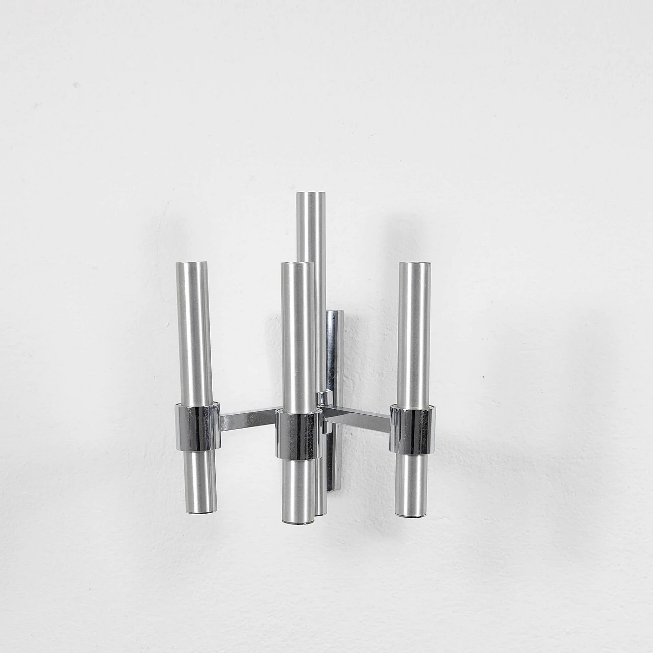 Coppia di applique a quattro luci in metallo cromato, anni '70 1