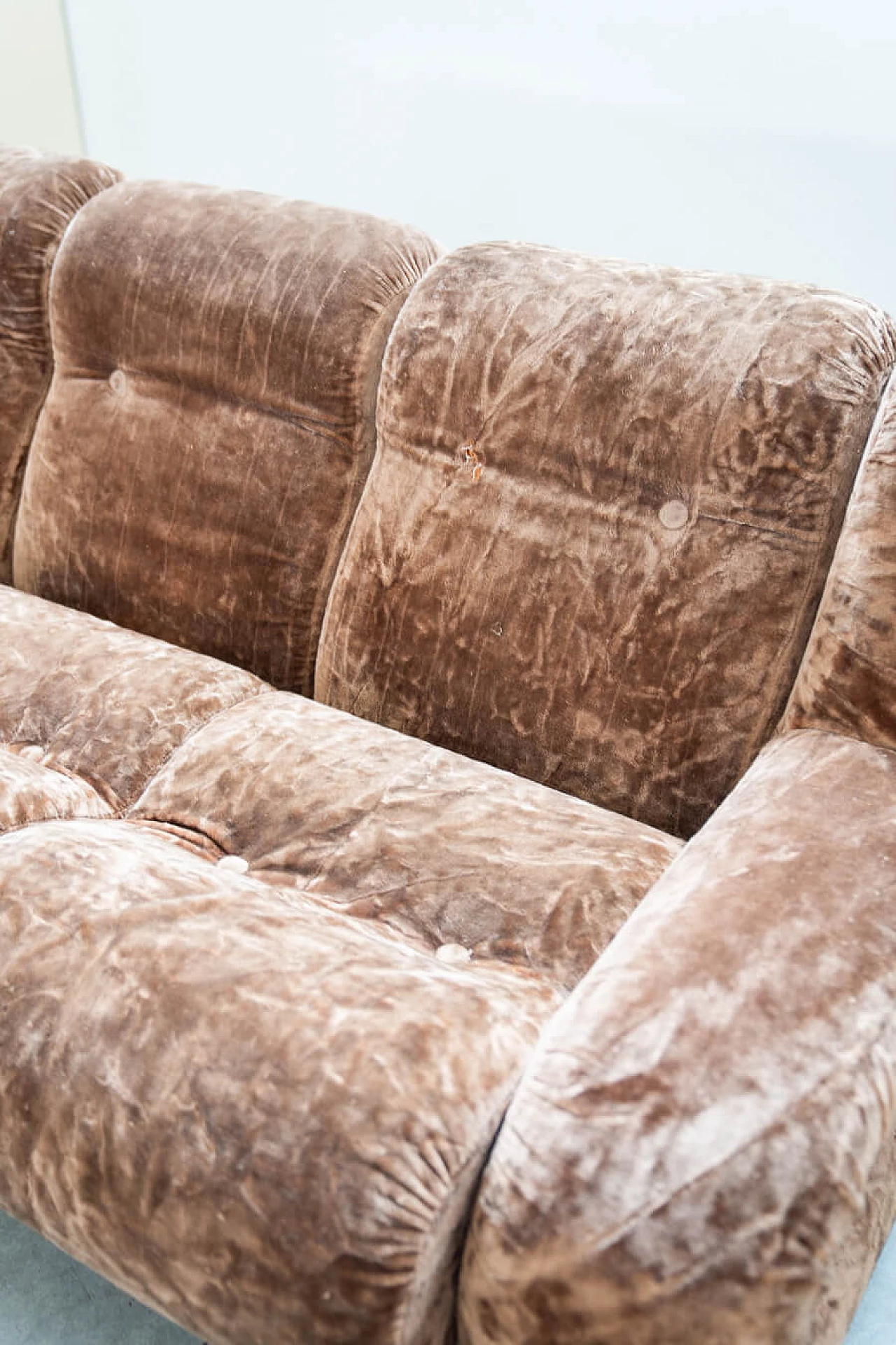 Beige chenille sofa and pair of armchairs, 1970s 6