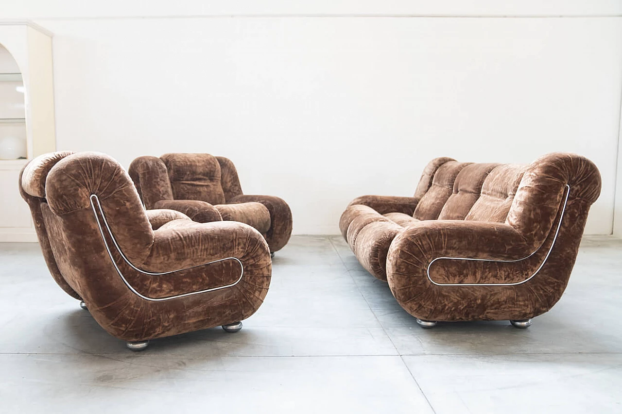 Beige chenille sofa and pair of armchairs, 1970s 19