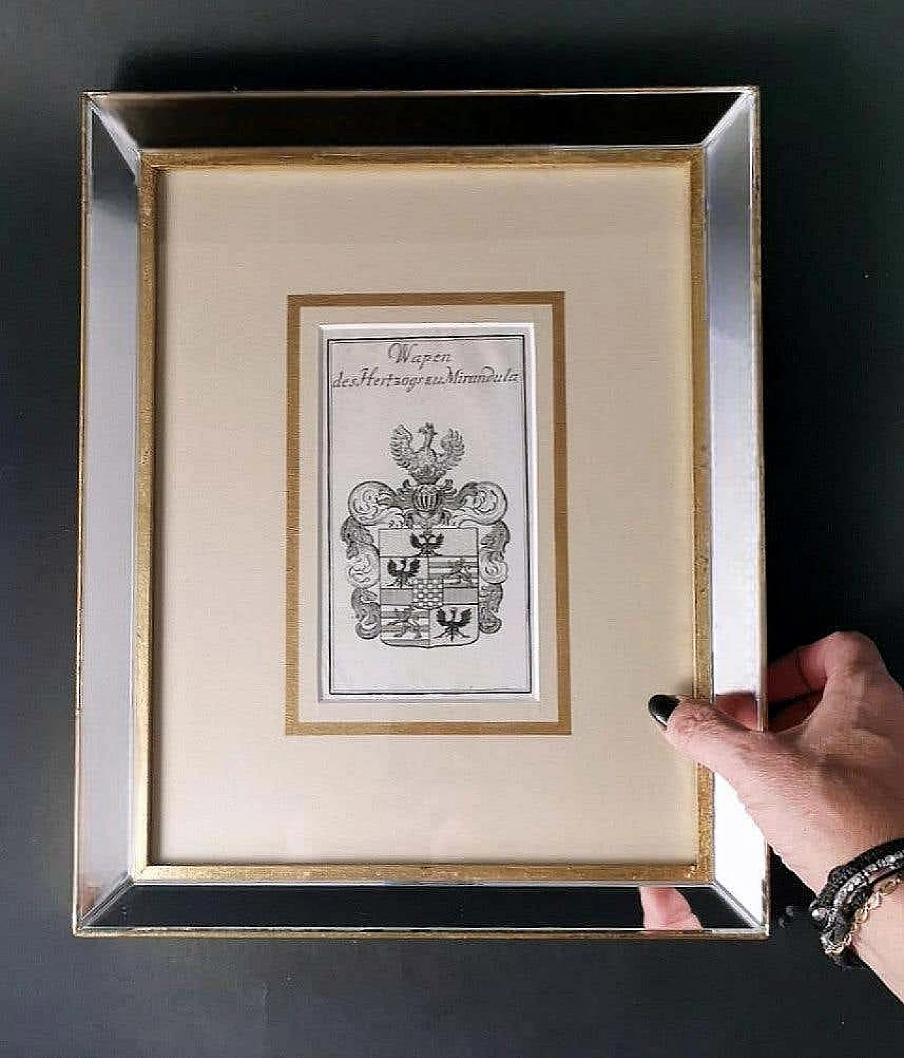 Engraved Dutch print depicting the coat of arms of the Dukes of Mirandola with mirrored frame, 17th century 14