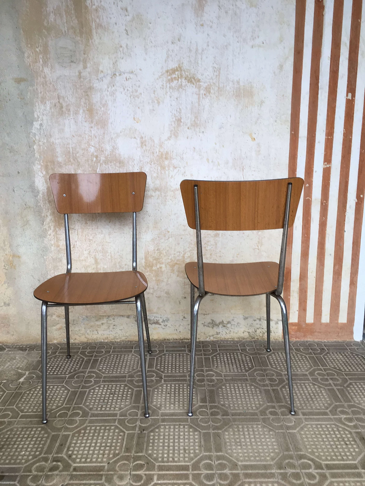 4 Sedie e tavolo in formica, anni '60 7