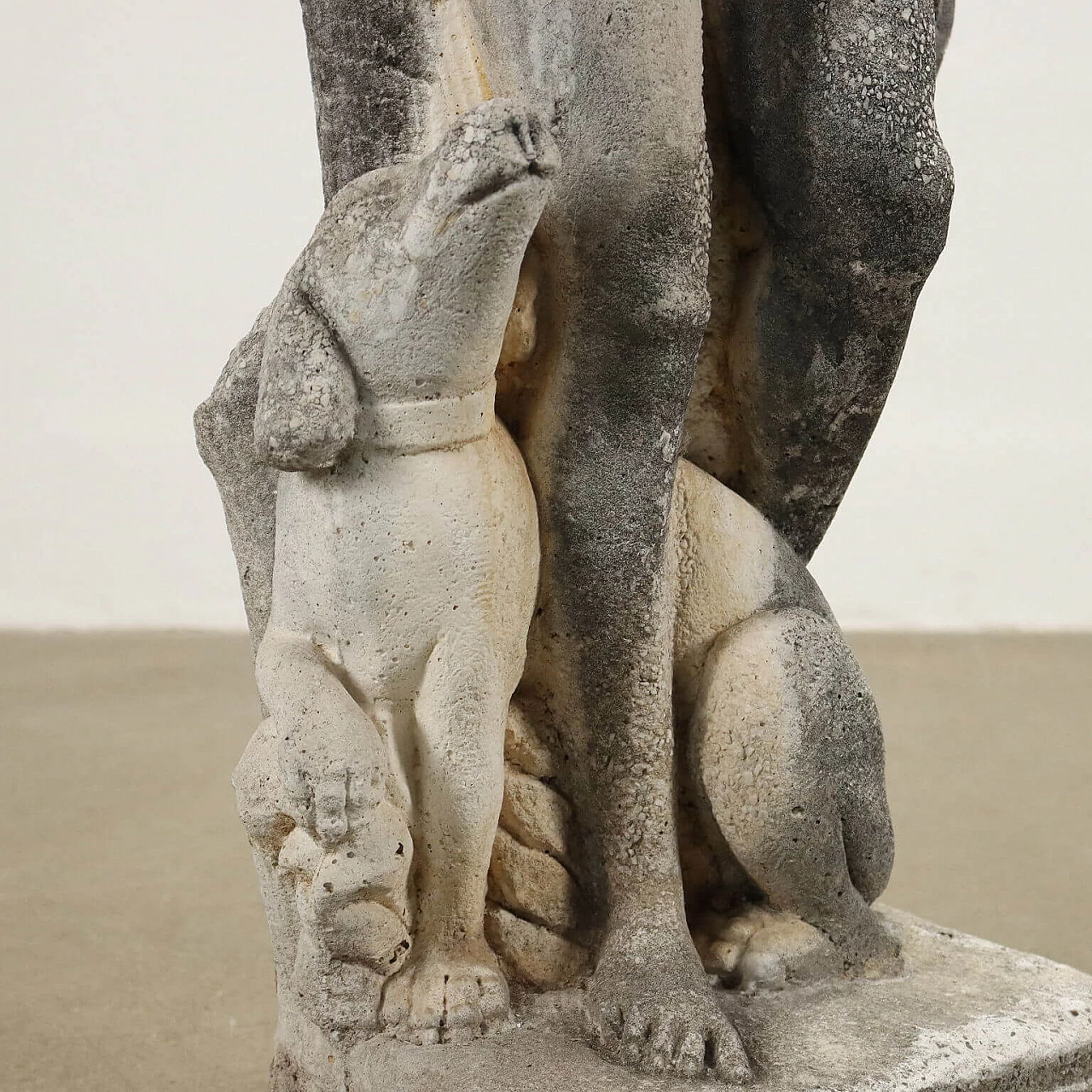Grit garden sculpture of Apollo with dog 5