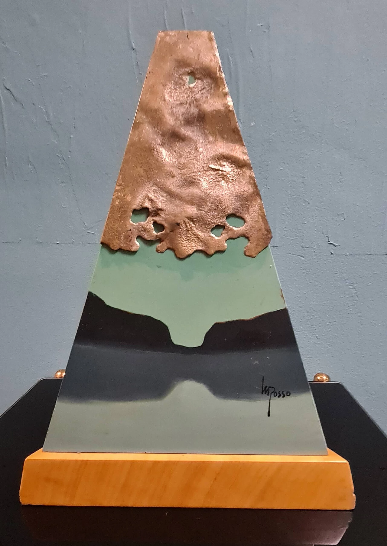 Mario Rosso, composizione metafisica, scultura in legno, metallo e quarzo, anni '80 2