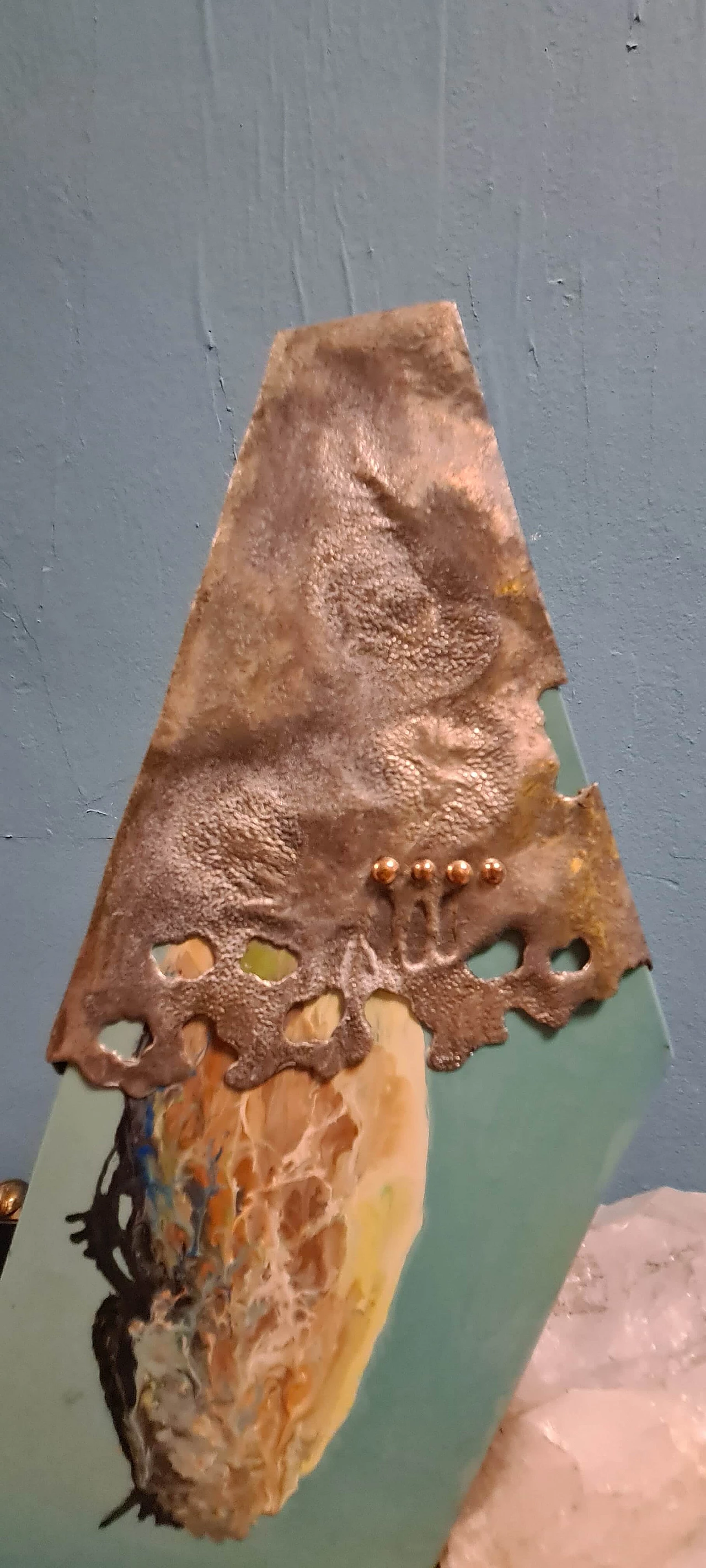 Mario Rosso, composizione metafisica, scultura in legno, metallo e quarzo, anni '80 4