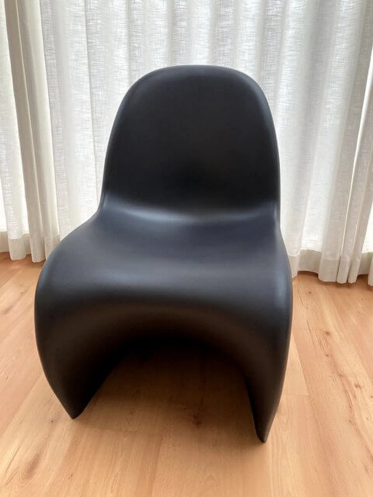 4 Black Panton S chairs by Verner Panton for Vitra 2