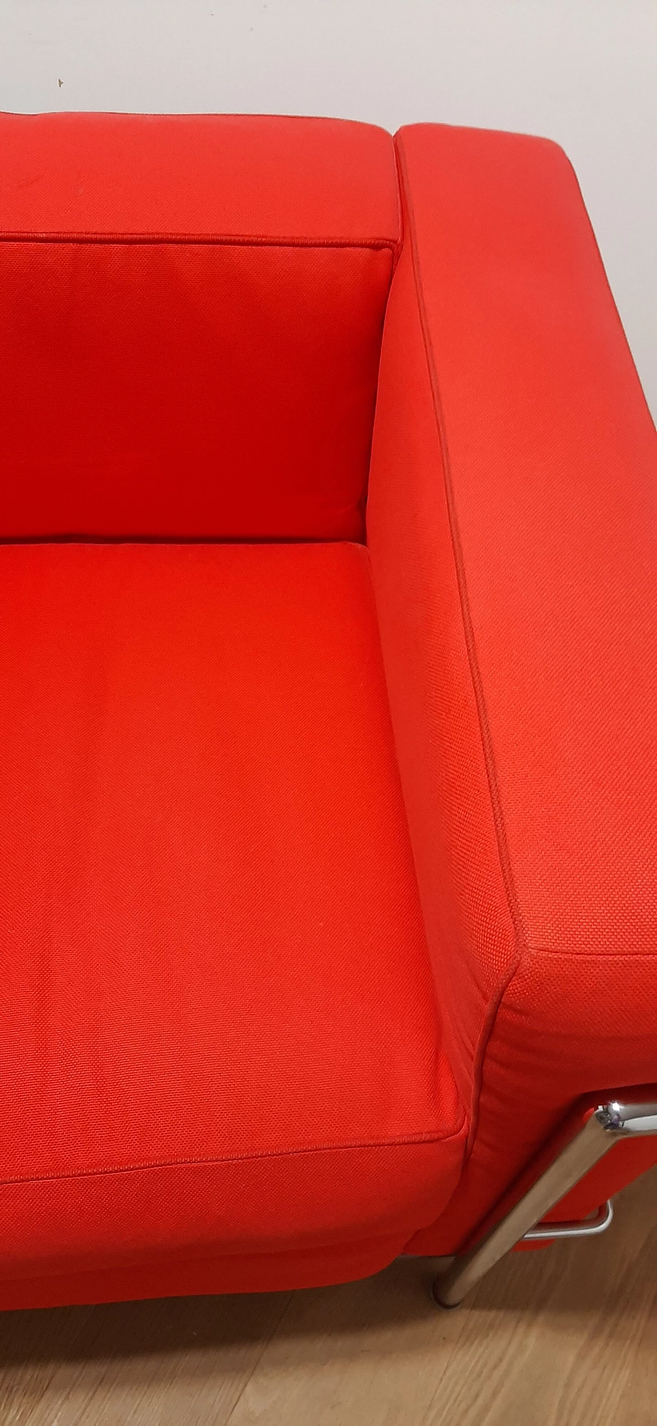 LC 2 armchair in red cotton by Le Corbusier, P. Jeanneret, C. Perriand for Alivar, 1980s 39