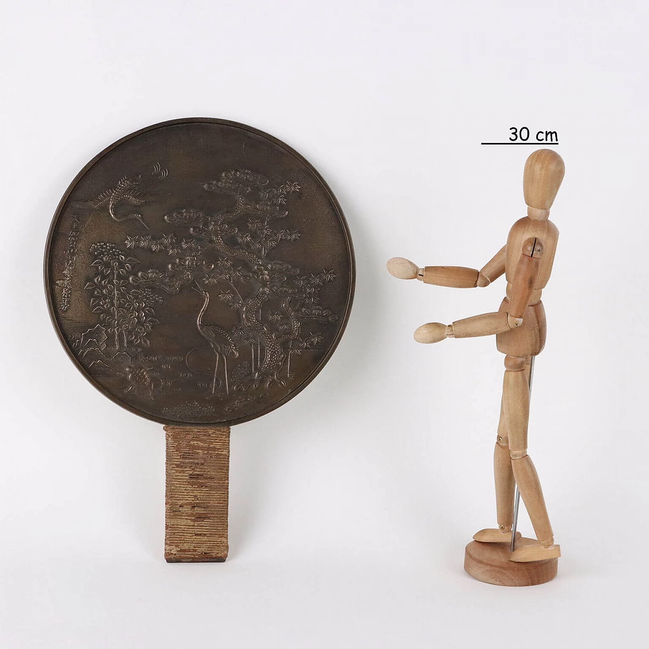 Meiji bronze mirror with rope handle, late 19th century 2