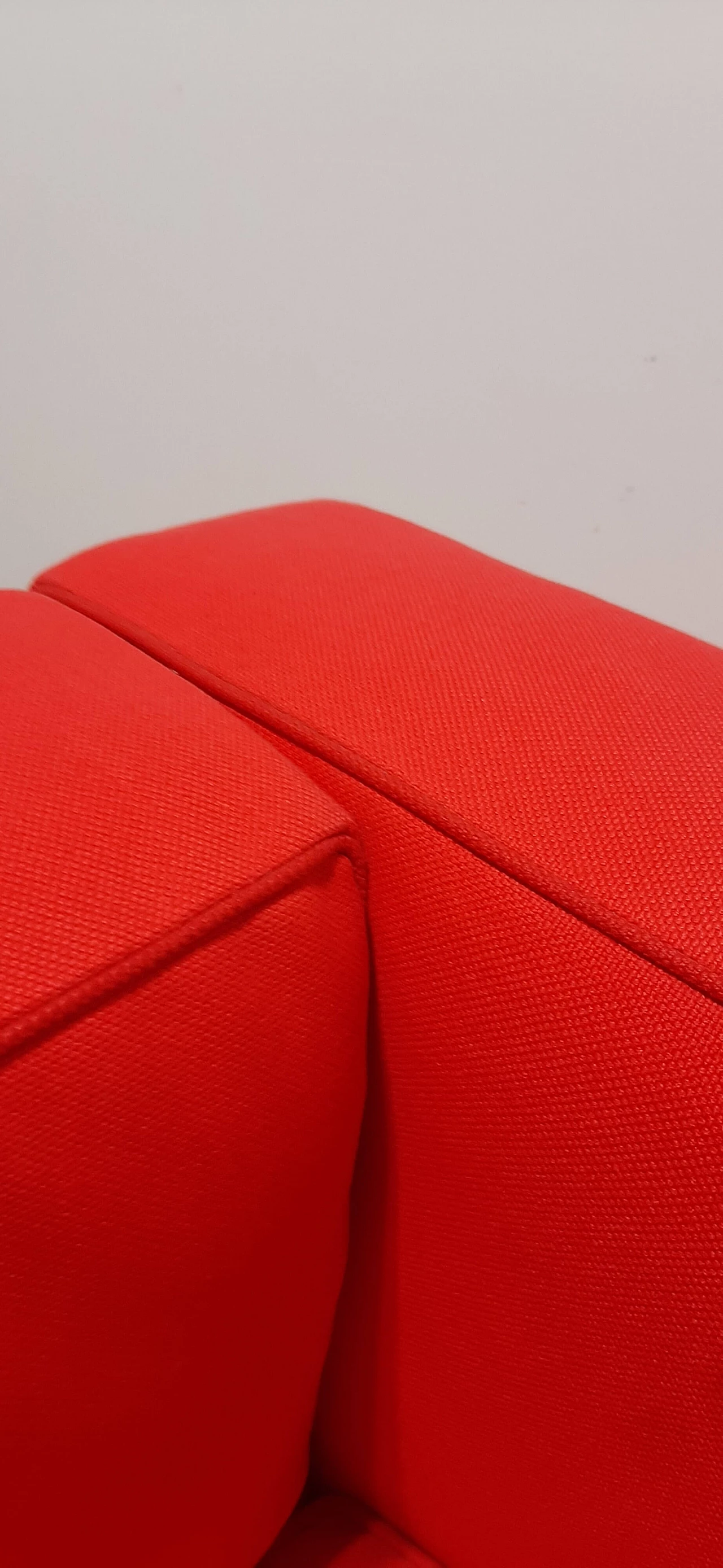 LC 2 armchair in red cotton by Le Corbusier, P. Jeanneret, C. Perriand for Alivar, 1980s 62