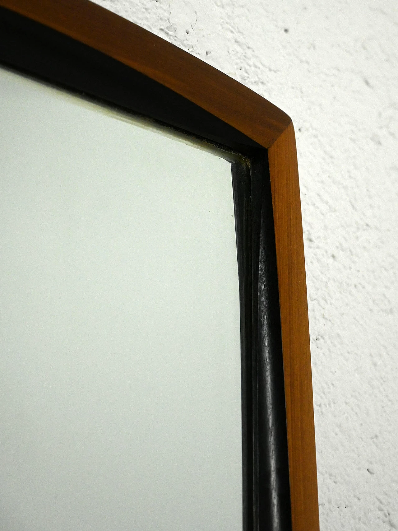 Scandinavian mirror with rounded frame, 1960s 2